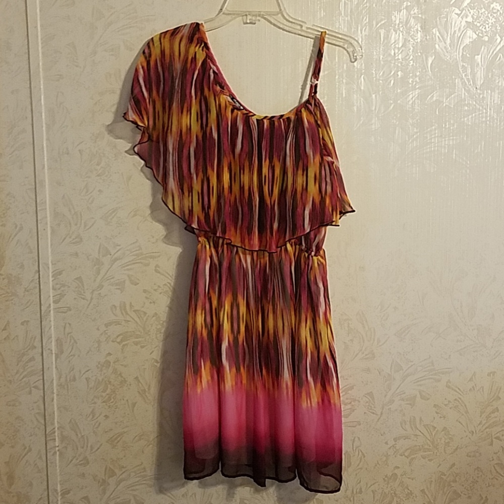 One shoulder dress